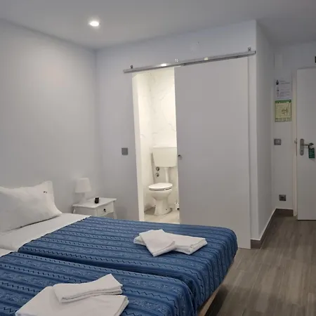 Residencia Salva-vidas לינה וארוחת בוקר